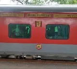 Pawan express runs for 10 km with broken wheel in Bihar