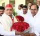 Akhilesh Yadav meets CM KCR in Pragathi Bhavan