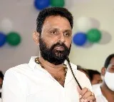 Kodali Nani seeks blessings of Vangaveeti Ranga