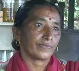 Shashi Payal sister of UP CM Yogi running tea shop in Uttarakhand