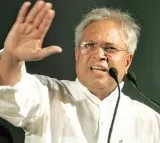 Pawan Vaarahi Yatra is success says Undavalli