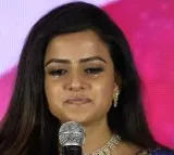 Vaishnavi chaitanya gets emotional in baby pre release event