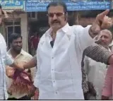 Mohan Babu fires on Media at Shadnagar sub registrar office