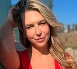 US Woman Offers 4 Lakh To Anyone Who Can Find Her A Husband