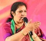 There are no groups in AP BJP says Purandeswari