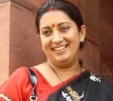 Smriti Irani answer to Rahul gandhi question to Modi