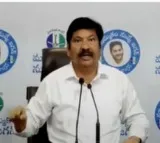Jogi Ramesh hot comments on Pawan Kalyan