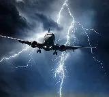 US has been hit by lightening as thousands of flights cancelled and rescheduled