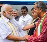 PM Modis outreach to Islamic world has been exemplary says Shashi Tharoor