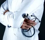 Doctors perform world’s 1st keyhole surgery on man with heart on right side