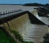 Flood level raises in Godavari at Bhadrachalam