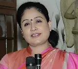 Vijayasanthi unhappy with Kiran Kumar Reddy in Telangana BJP office