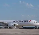 Man tries to open emergency door of Paris Bengaluru flight booked