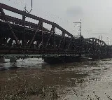 Yamuna water level crosses danger mark again, reaches 205.90m