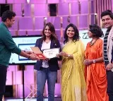 ఆహ నేను సూపర్ ఉమెన్ ఏంజెల్స్ యొక్క అద్భుత పెట్టుబడి. మెగా డీల్ 60 లక్షలు సొంతం చేసుకున్న జితారా కంపెనీ అధినేత శ్రీదేవి!
