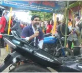 Lokesh held meeting with bike mechanics in Santhanuthalapadu