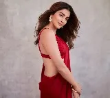 Pooja Hegde reportedly sent legal notices to controversial critic Umair Sandhu