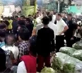 rahul gandhi interacts with vegetable fruit vendors at delhis azadpur mandi