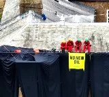 5 arrested after protest at Sunak's private home