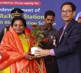 governor tamilisai says wherever i go in telangana will travel by train