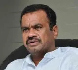Komatireddy Venkat Reddy welcomes YS Sharmila into Congress