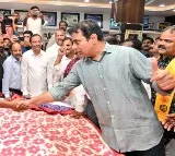 KTR inaugurates handloom park in Pochampalli