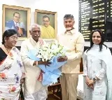 Chandrababu meets Bandaru Dattatreya