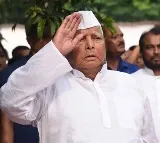 'Modi hoisting Tricolour from Red Fort for last time': Lalu Prasad