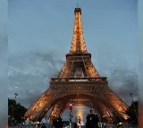 Drunk US Tourists Found Sleeping Atop Eiffel Tower After Evading Security