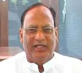 Gutha Sukender Reddy fires on Komatireddy