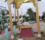 Mahatma Gandhi's statue vandalised in K’taka village; CM calls it 'anti-national act'