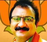 Telangana BJP suspends leader after meeting with CM KCR