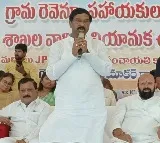 MLA Rajaiah weeps after BRS dined ticket