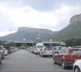 Huge rush in Tirumala