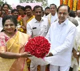 సచివాలయంలో నల్ల పోచమ్మ దేవాలయం ప్రారంభోత్సవాల్లో పాల్గొన్న గవర్నర్ తమిళసై , ముఖ్యమంత్రి శ్రీ కేసీఆర్ గారు తదితరుల దృశ్య మాలిక