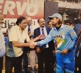 Sumalatha shares a pic that her late husband was seen presenting a cash cheque to Dhoni