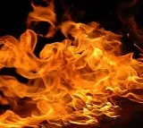 6 dead as train coach catches fire in Madurai