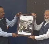 PM Modi gets emotional while talking to ISRO scientists