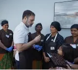 Rahul Gandhi visits Chocolate factory on Ooty