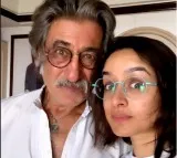 Shraddha drops adorable bday wish for her 'rockstar baapu'