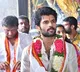 Vijay devarakonda visits yadadri after Khushi hit talk