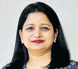 Telangana woman sandhyareddy unanimously elected deputy mayor of strouthfield