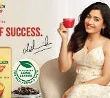 ప్రీమియం తేయాకు మిశ్రమం టాటా టీ చక్ర గోల్డ్ ప్రీమియం లీఫ్ టీ ని  AP & తెలంగాణ మార్కెట్‌లో విడుదల చేసిన టాటా టీ చక్ర గోల్డ్ , తమ బ్రాండ్ అంబాసిడర్‌గా రష్మిక మందన్న ను ఎంచుకుంది