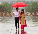 Rishi Sunak, wife Akshata's ‘Pyaar Hua Iqrar Hua’ moment in Delhi rain