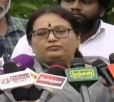 Jayalalitha and Sobhan Babu are my parents says J Jayalakshmi