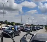 IT employees protests with cars in Hyderabad