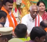 Haryana Governor Dattatreya And Telangana Minister Talasani Participated in Khairatabad Ganesh First Puja
