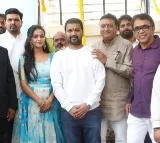అతిరధుల సమక్షంలో గ్రాండ్ గా  ప్రారంభమైన డార్క్ క్రైమ్ ఎంటర్ టైనర్ "భ్రమర" మూవీ