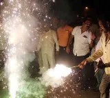 Supreme Court backs Delhi govt says no to production sale of green firecrackers