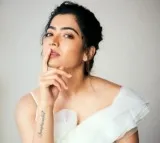 Rashmika Mandana looks simple, elegant in her poster as Geetanjali in ‘Animal’
